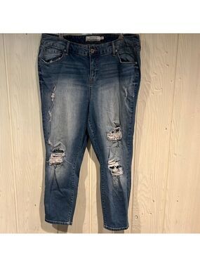 Torrid Jeans Distressed Size 18 Regular